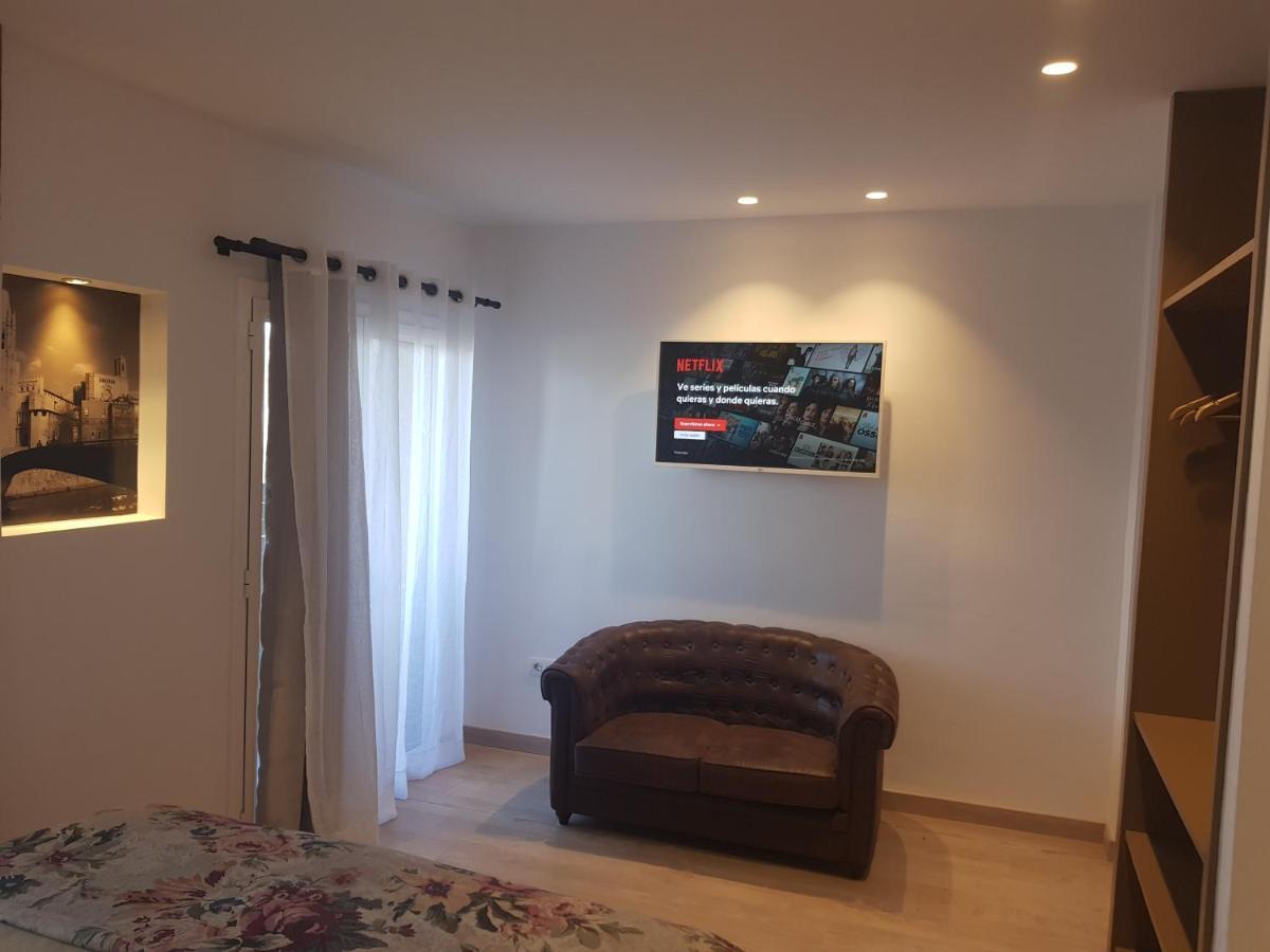 Turistic Girona - Piso De 1, 2 O 3 Habitaciones Εξωτερικό φωτογραφία